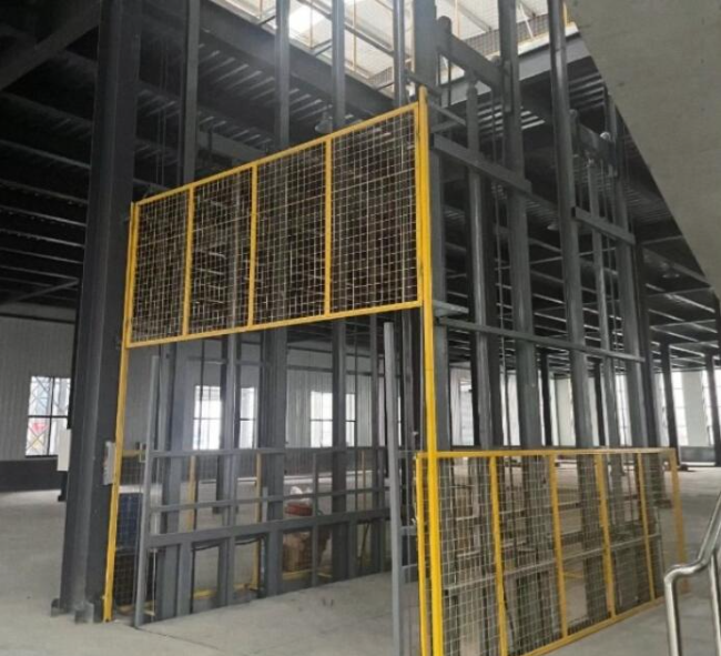 乌达请详细介绍一下货梯安装在室外的维护方法