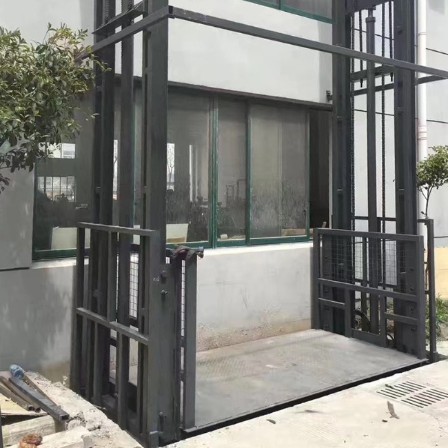 乌达5吨室外升降货梯